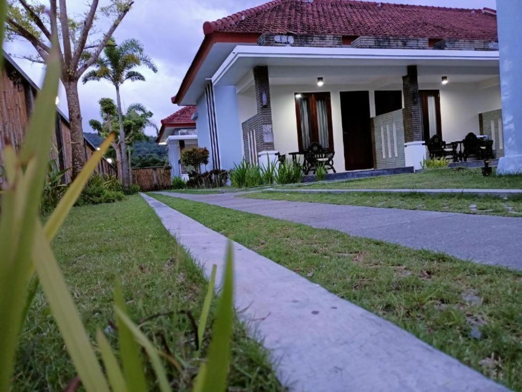 Sapak Bungalow เซอลงเบอลานัก ภายนอก รูปภาพ